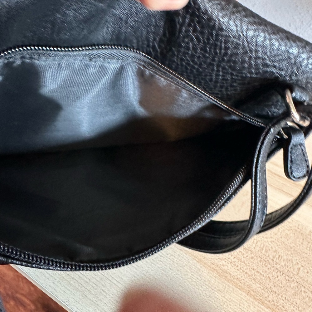 LAURA SCOTT black Crossbody bag. - Picture 8 of 10